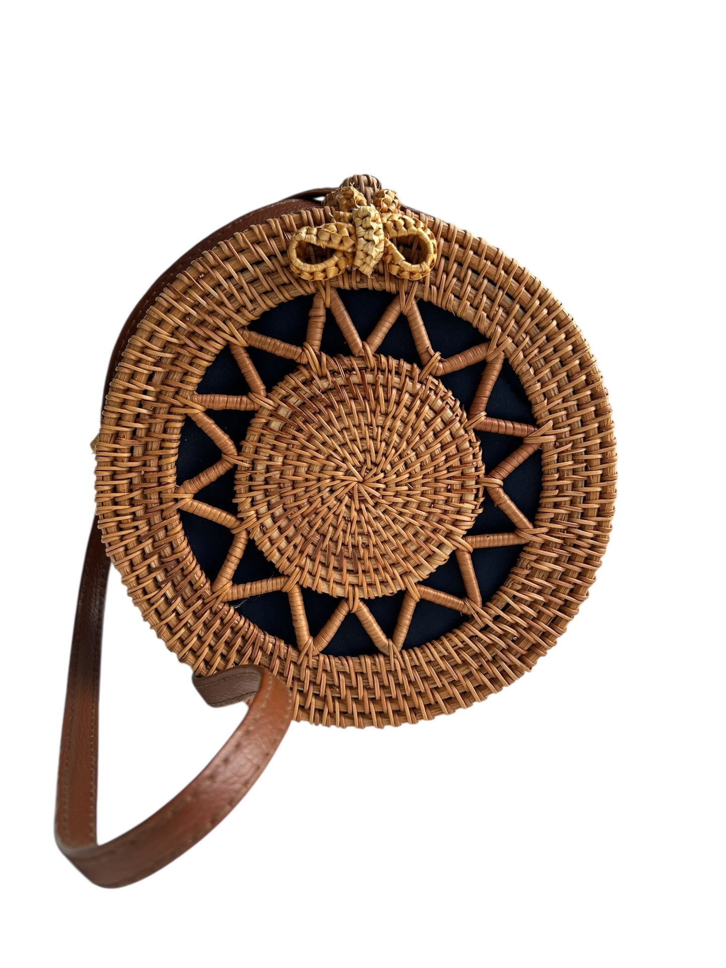 Vintage 1980s handwoven circular rattan shoulderbag