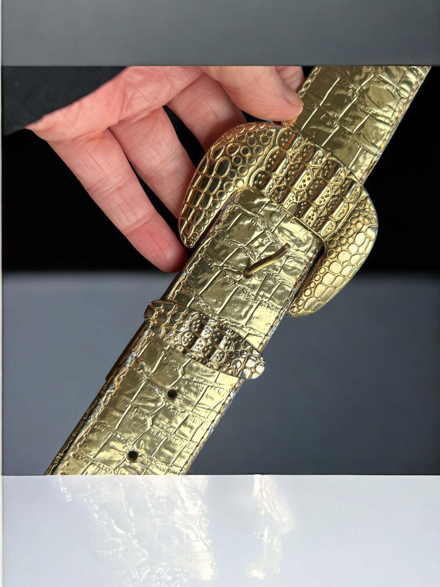 Vintage 1980s Gold Buckle