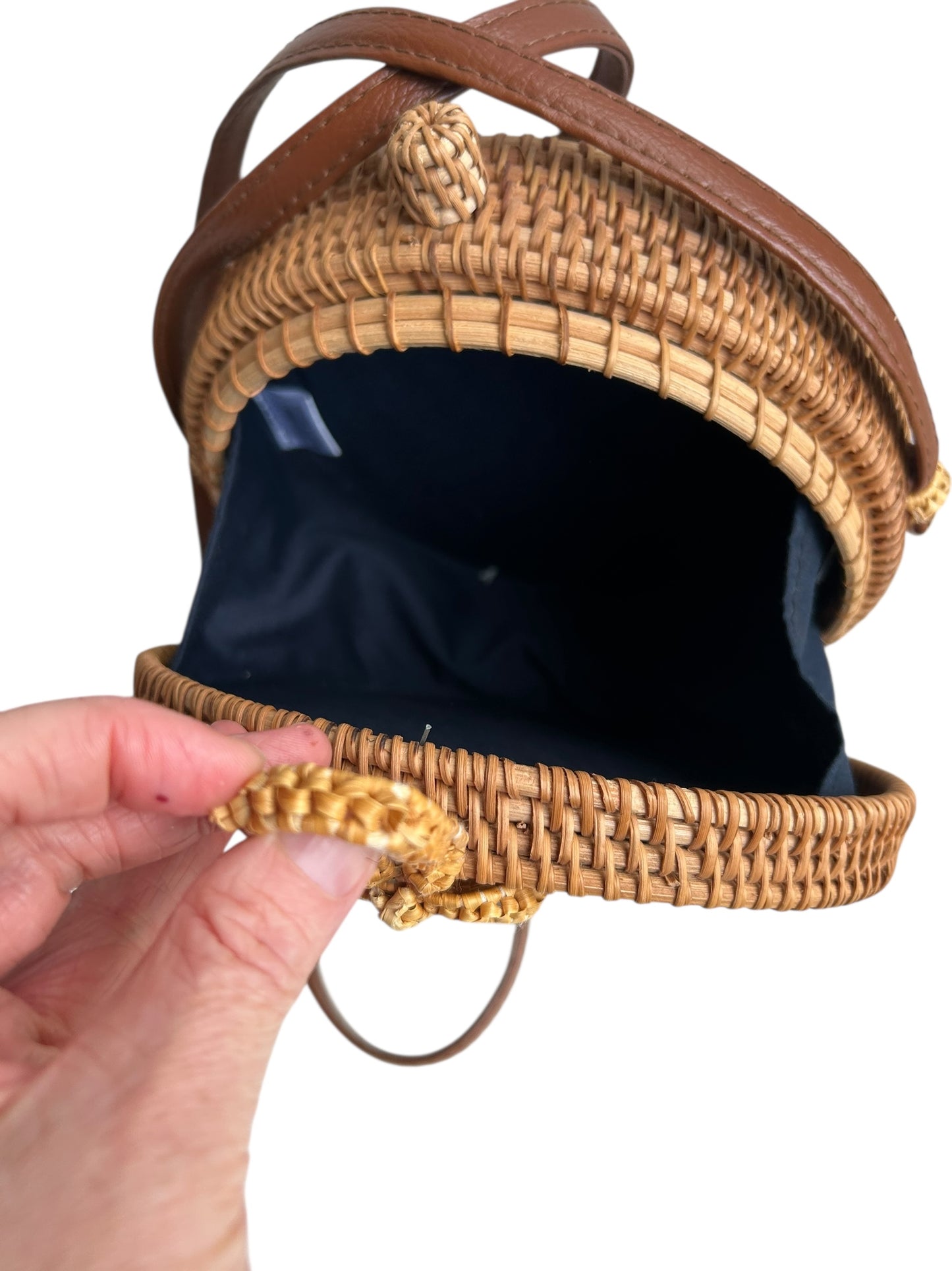 Vintage 1980s handwoven circular rattan shoulderbag