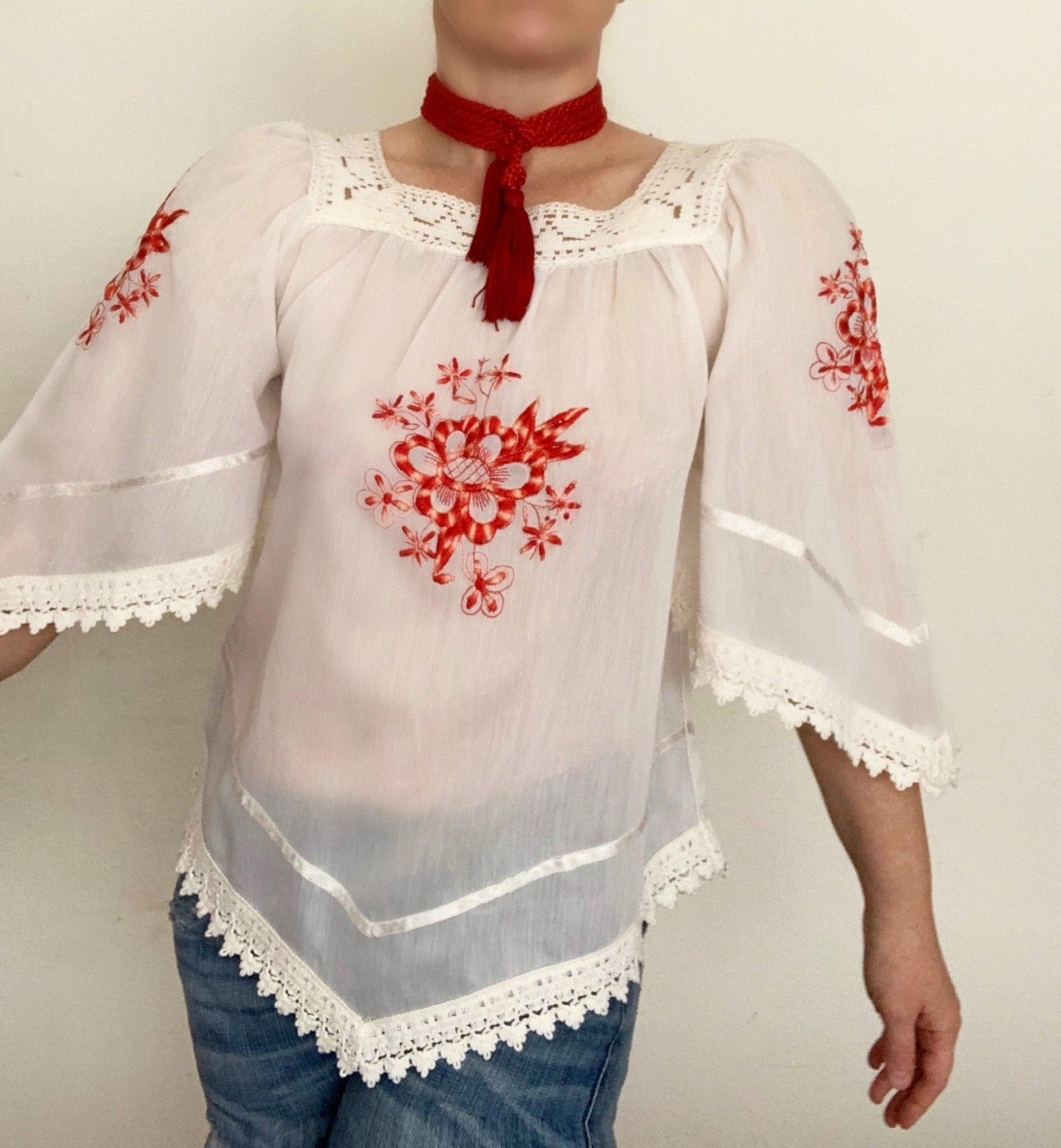 - ONE OF A VINTAGE KIND 1970s's Hungarian Red Embroidered Tunic Sale - Overdress Vintage