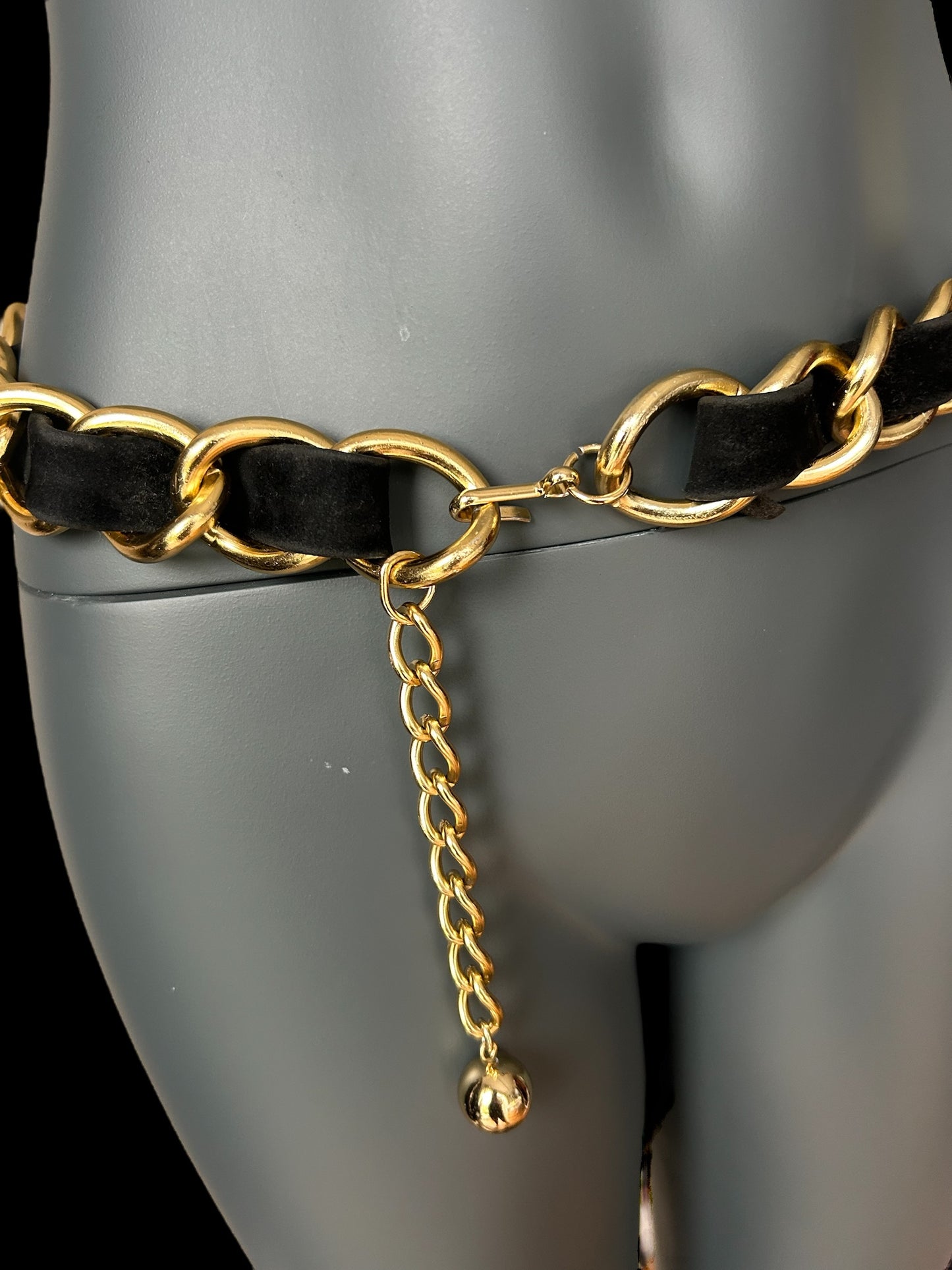 Vintage 1980s super chunky chain belt