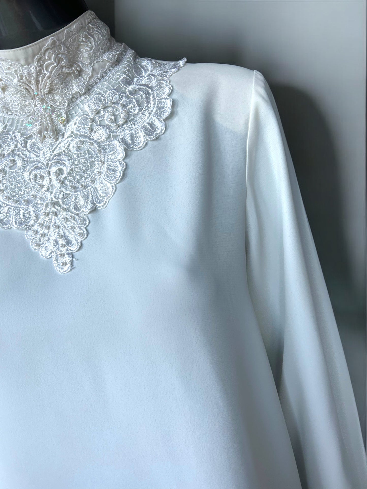 Vintage 80s Cream Lace Collar Tunic